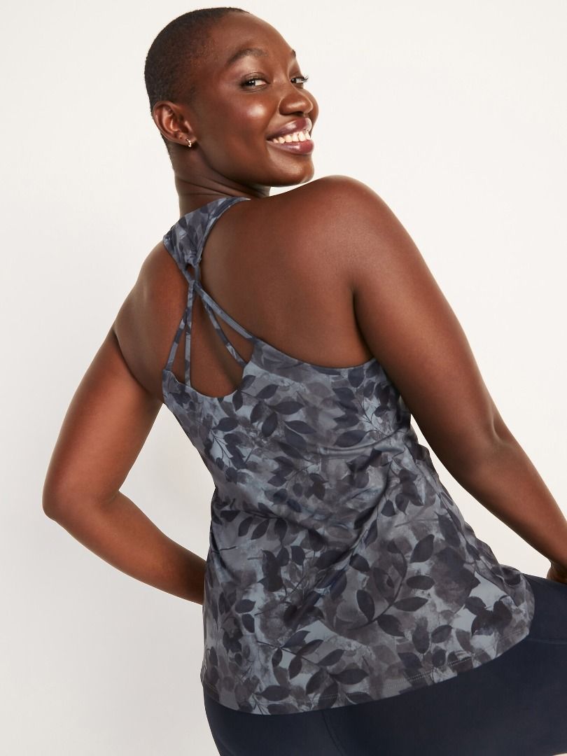 https://media.karousell.com/media/photos/products/2022/12/11/old_navy_powersoft_strappy_she_1670778319_4bede170_progressive