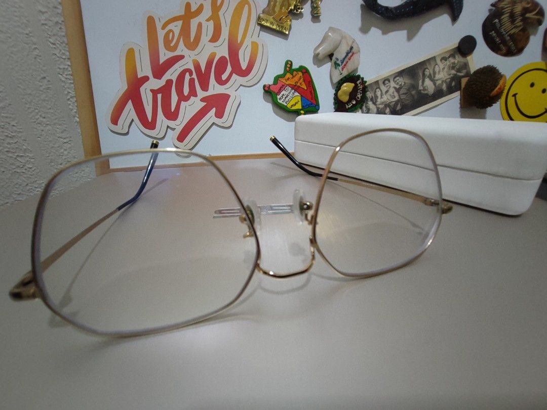 Owndays +Niche NC3009K-OS (Category: Sunglasses & Eyewear) located in Caloocan City. Submitted by shyr_10 (Listing ID 1202411588, Image 2). Description: Owndays Model: +Niche NC3009K-OS Color: Gold Can pass as new, used 3-5x only Original in-store price 4,990 Complete with the original case, receipt, and warranty card NOTE: No lens, I transferred it to my other frame Available unless marked as sold No Shopee checkout.