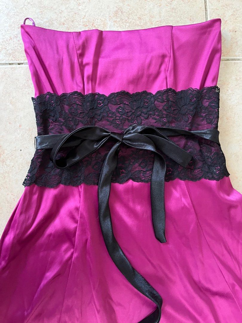 Pink dress (Category: Evening dresses & gowns) located in Pasig City. Submitted by bituin18 (Listing ID 1202484056, Image 2). Description: .