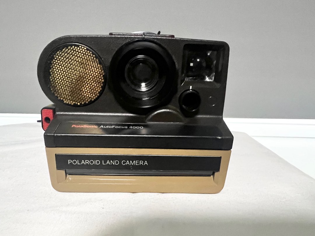 Polaroid camera , Photography, Cameras on Carousell