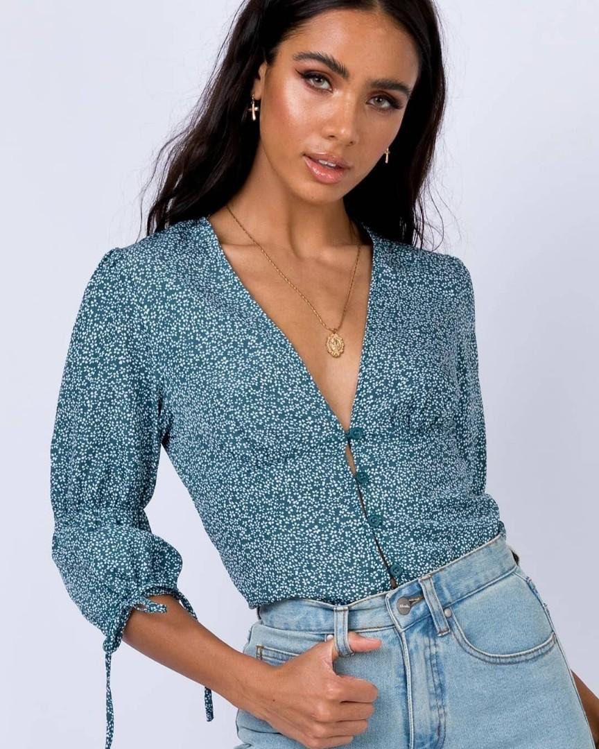 Princess Polly (Australia) dark green ditsy Floral crop Top, Women's