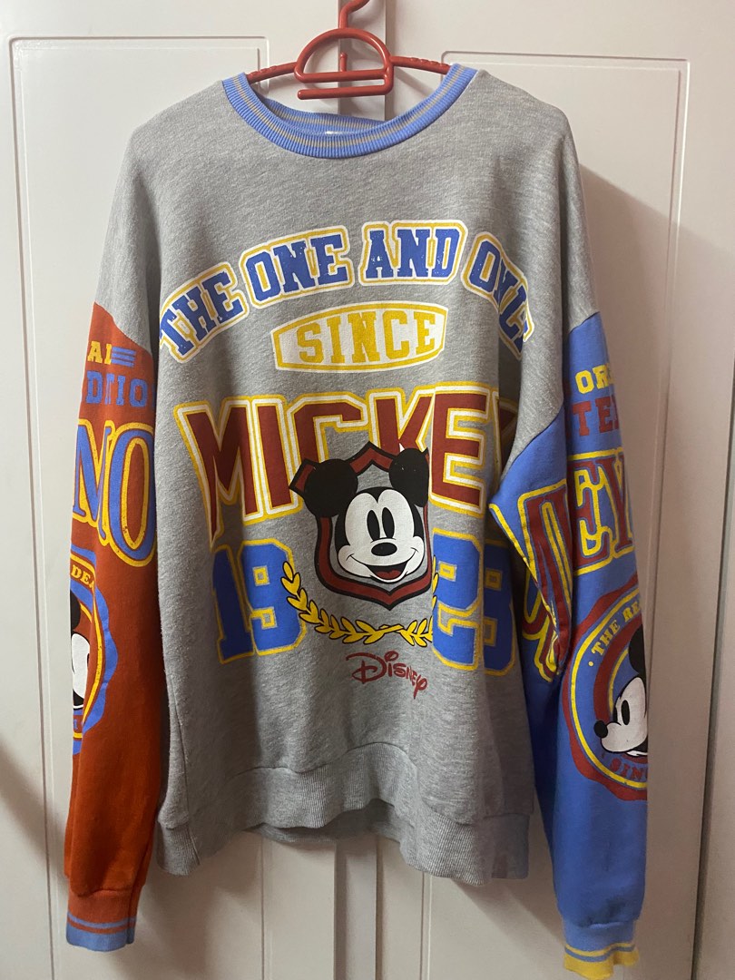 PULL BEAR X DISNEY SWEATSHIRT Women s Fashion Tops