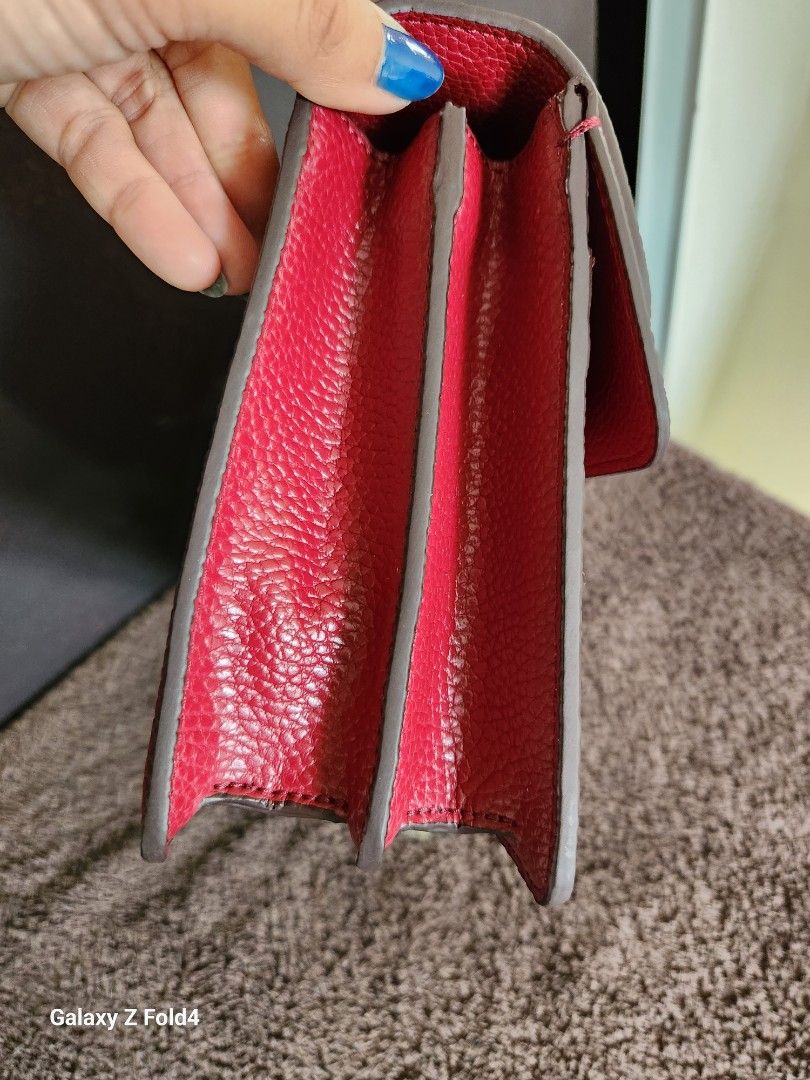 Red chain sling bag, Women's Fashion, Bags & Wallets, Crossbody Bags