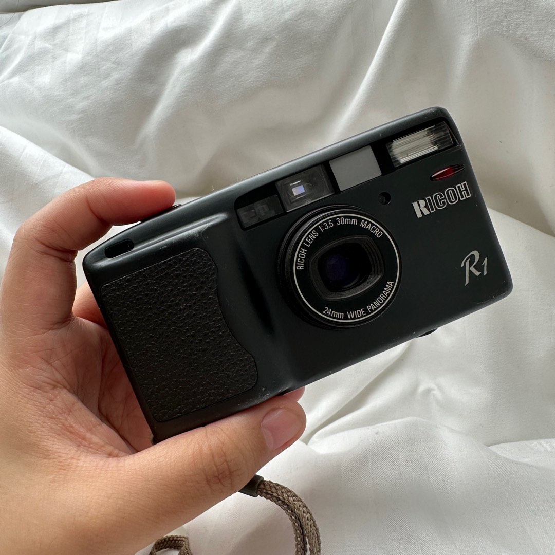 Ricoh R1, Photography, Cameras on Carousell