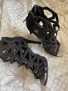 RUSH Kenneth Cole Heels