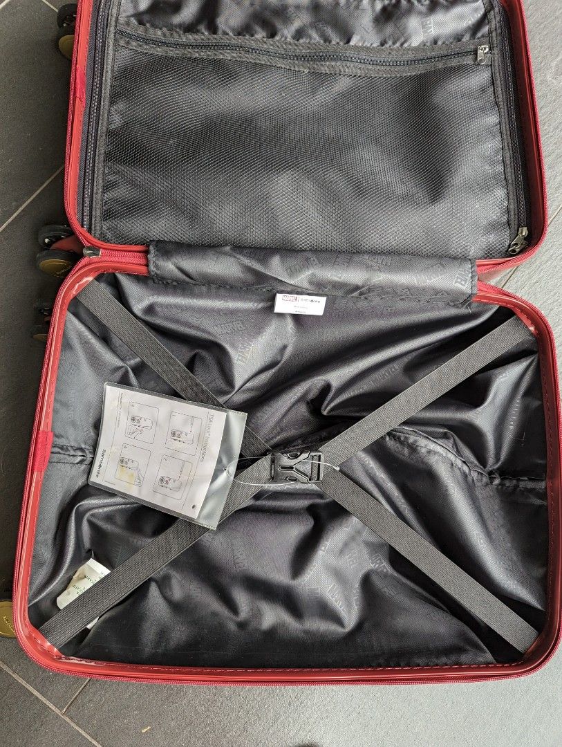 Samsonite Marvel Signature ' Iron Man' series luggage, Hobbies & Toys