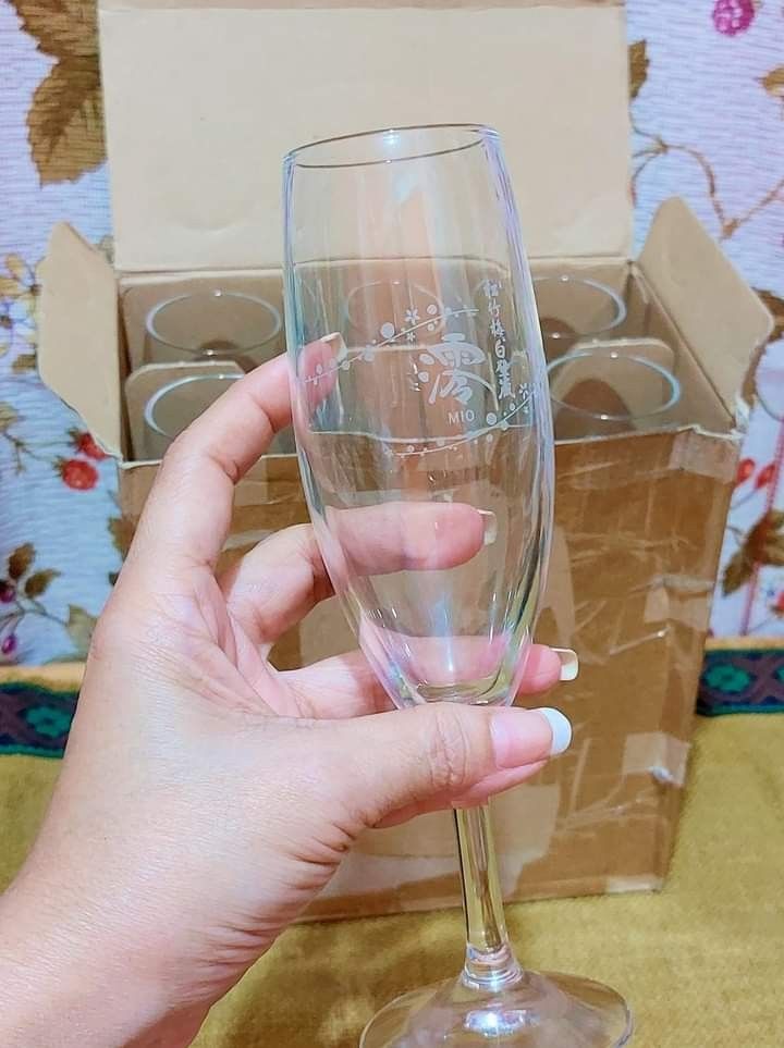 Sasaki Wine Glass (Category: Other Kitchenware & Tableware) located in Muntinlupa City. Submitted by JapanItemsOnTheGo (Listing ID 1202357185, Image 1). Description: 🎁SUPER SALE FOR GIFT IDEA 🎁SASAKI WINE GLASS 🎁7½" TALL/ 6PCS 🎁NEW W/BOX.