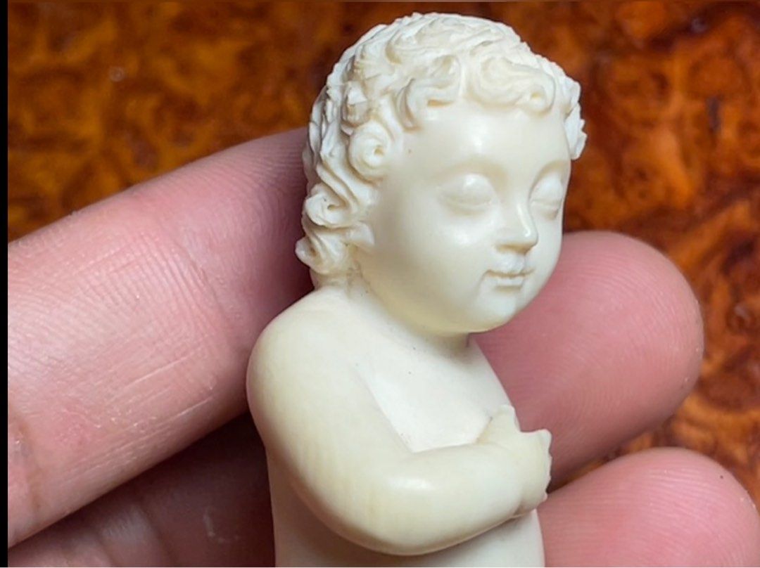 Sto Niño Dormido Ivory (Category: Religious Items) located in Marikina City. Submitted by sam_illano (Listing ID 1202407983, Image 1). Description: 3.5” Dormido Detailed piece carved from one piece solid ivo. P65,000 only. Marikina area for pick up or we can schedule meet ups around Metro Manila. Thank you!.