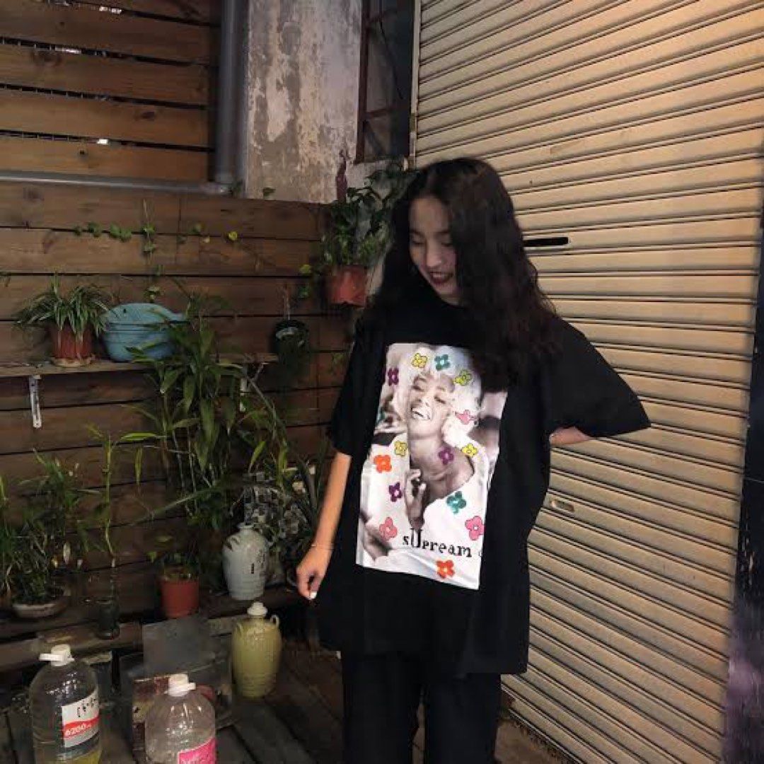 Supreme naomi shirt clearance