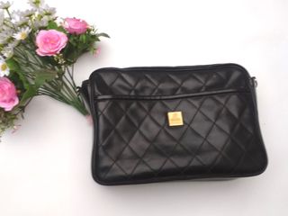 (Kategori: ) berada di . Dikirim oleh adarnid_store (ID iklan 1202482331, Gambar 1). Deskripsi: .