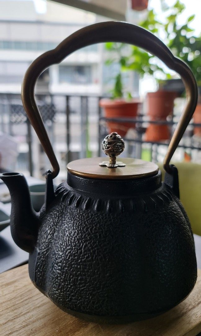 Tea pot boiling pot water pot cast iron, Furniture & Home Living