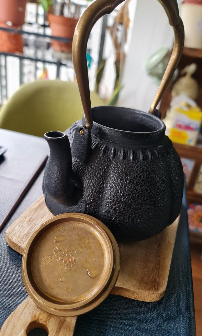 Tea pot boiling pot water pot cast iron, Furniture & Home Living