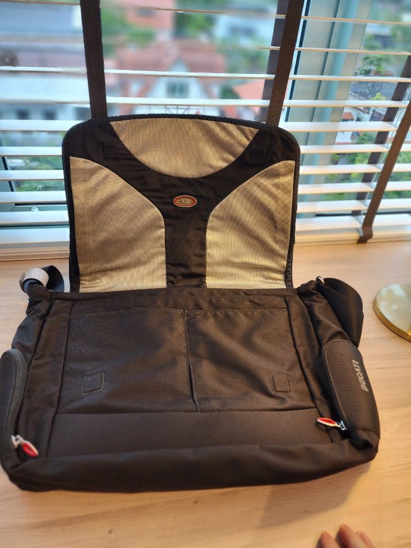Tumi ducati messenger shop bag