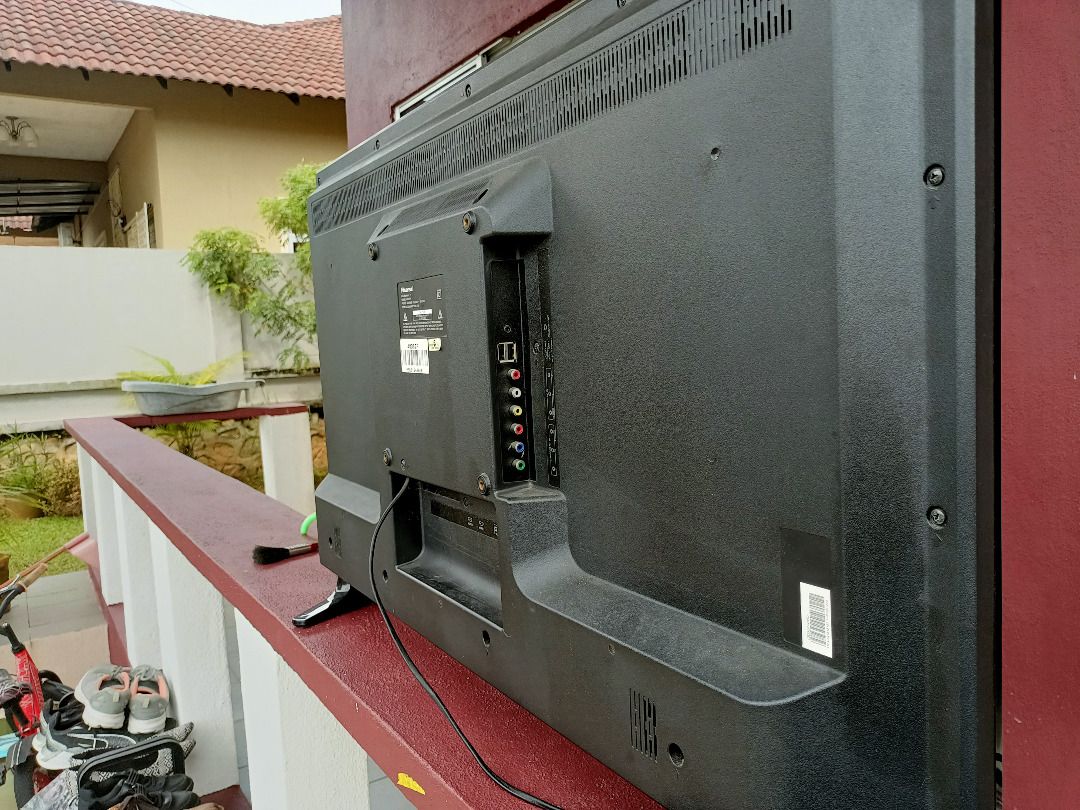 TV Hisense 40 Inch Faulty (Backlight Problem), TV & Home Appliances, TV