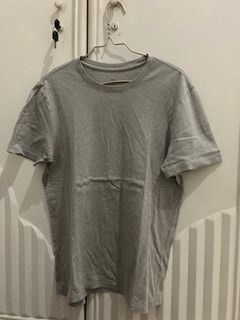 Uniqlo grey shirt | kaos abu abu