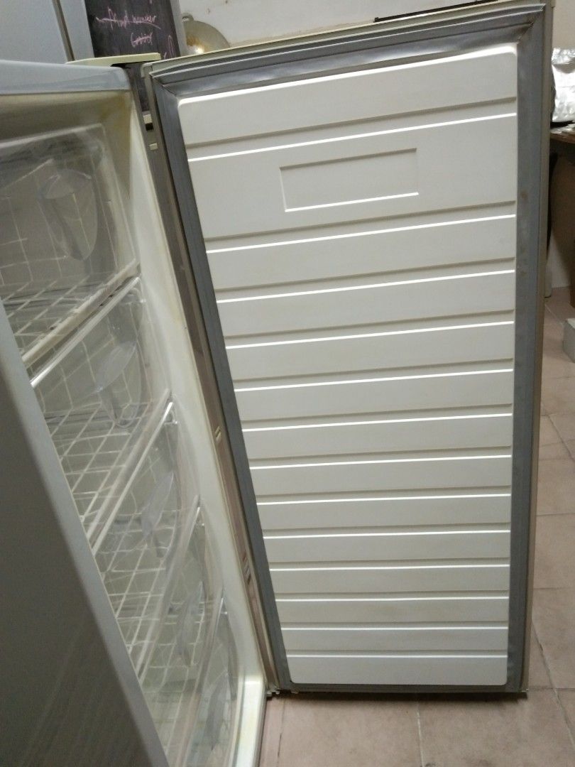 Used upright freezer for hot sale sale by owner