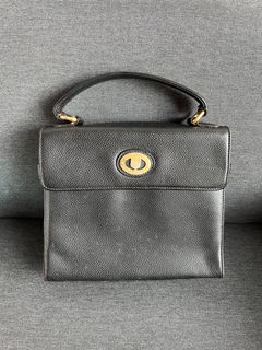 （分類：）位於 。 由 movinghousenow 提交（商品編號 1202286127，圖片 1）。簡介： 。