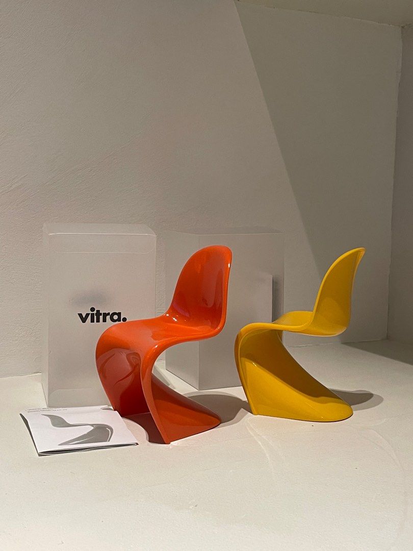 Vitra Design Museum Panton Chair Miniature, Hobbies & Toys, Toys