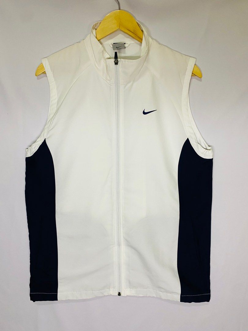 Windbreaker SleeveLess Nike Men s Fashion Activewear on Carousell