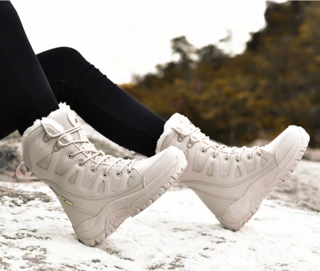 Winter hiking snow boots
