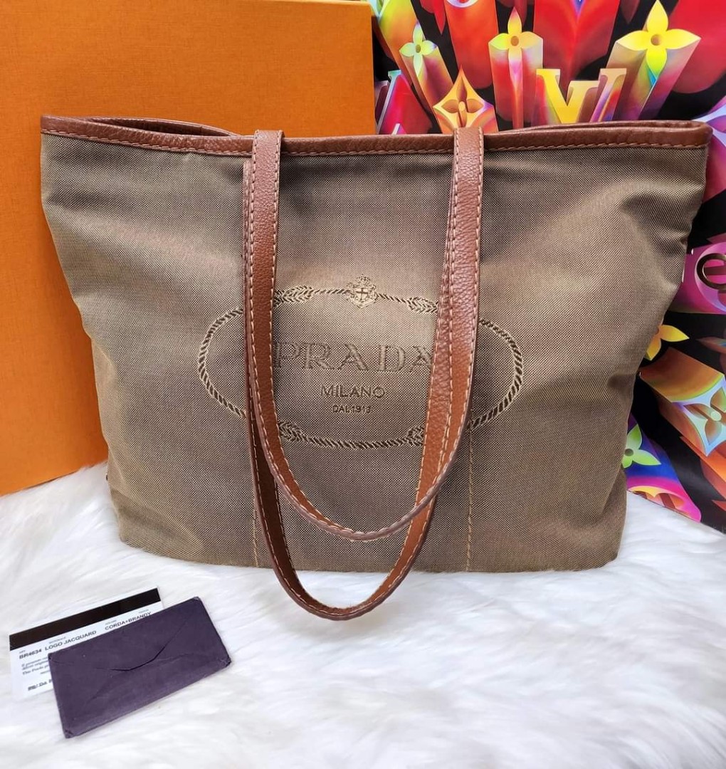 ?XMAS SALE!? AUTH. PRADA TOTE BAG, Luxury, Bags & Wallets on Carousell