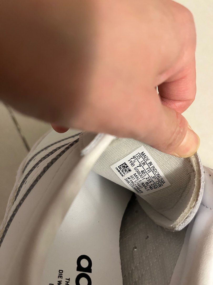 adidas classic white sneakers