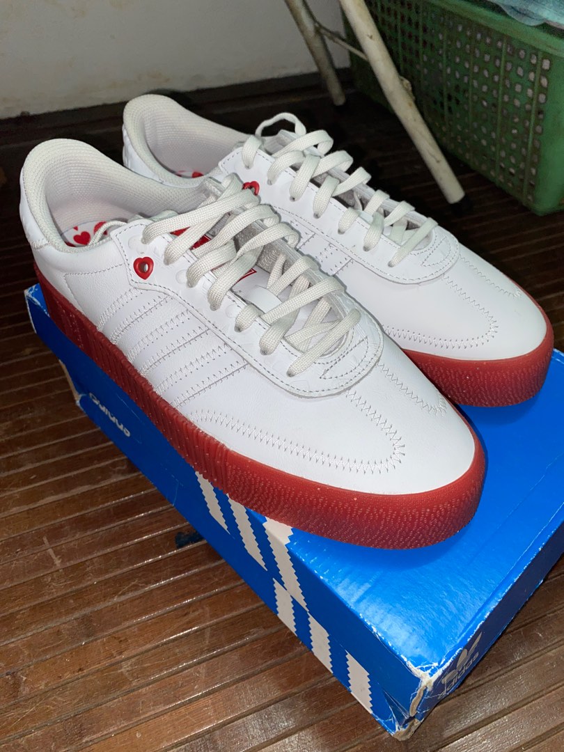 Adidas originals samba rose trainers with heart detail in white top