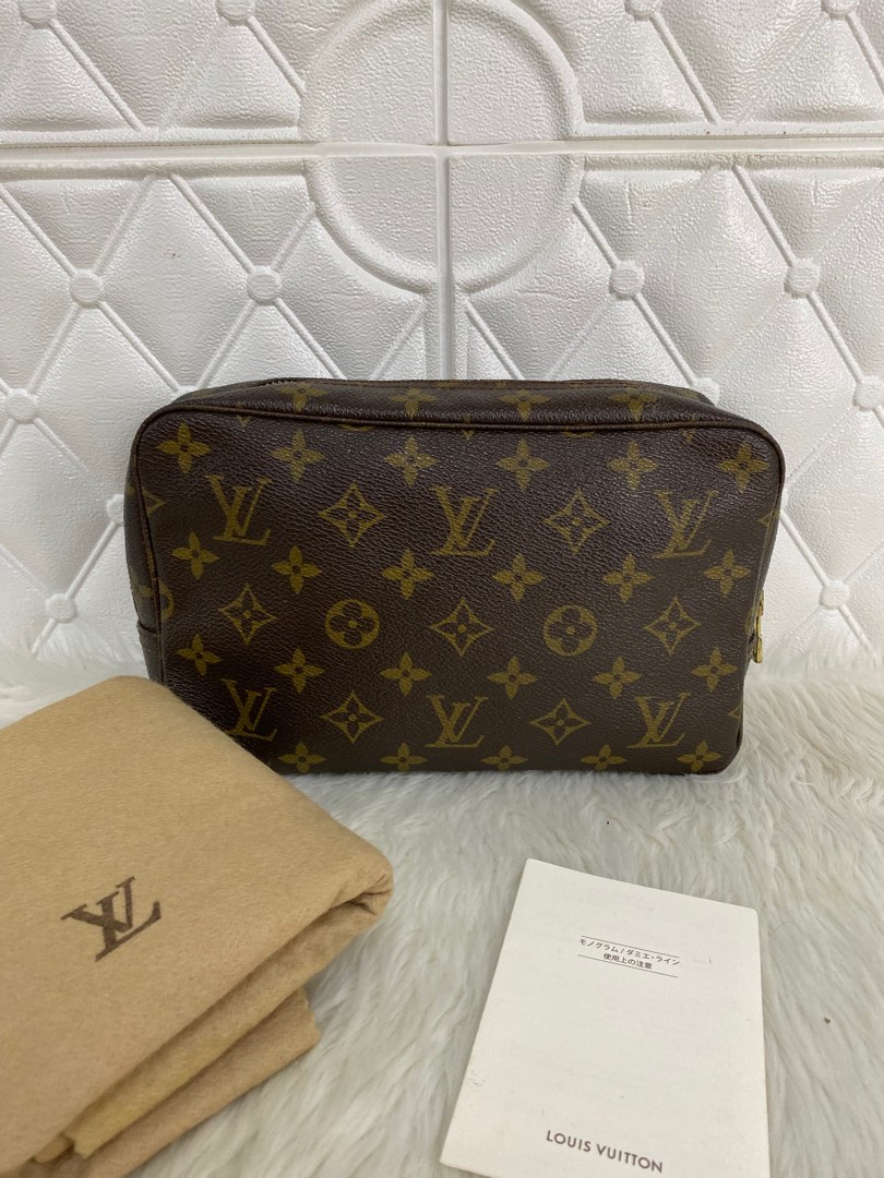 Louis Vuitton LV Trousse 23, Luxury, Bags & Wallets on Carousell