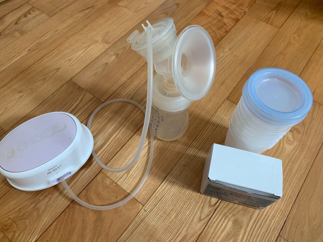 Avent breast pump with new spare parts and containers, Babies & Kids