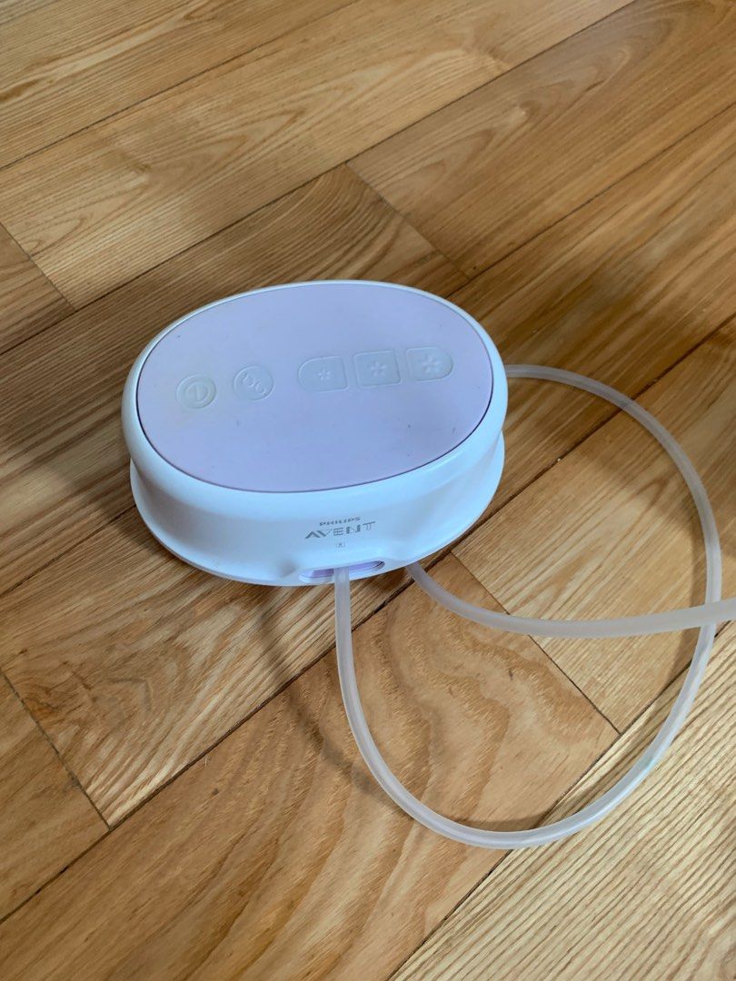 Avent breast pump with new spare parts and containers, Babies & Kids