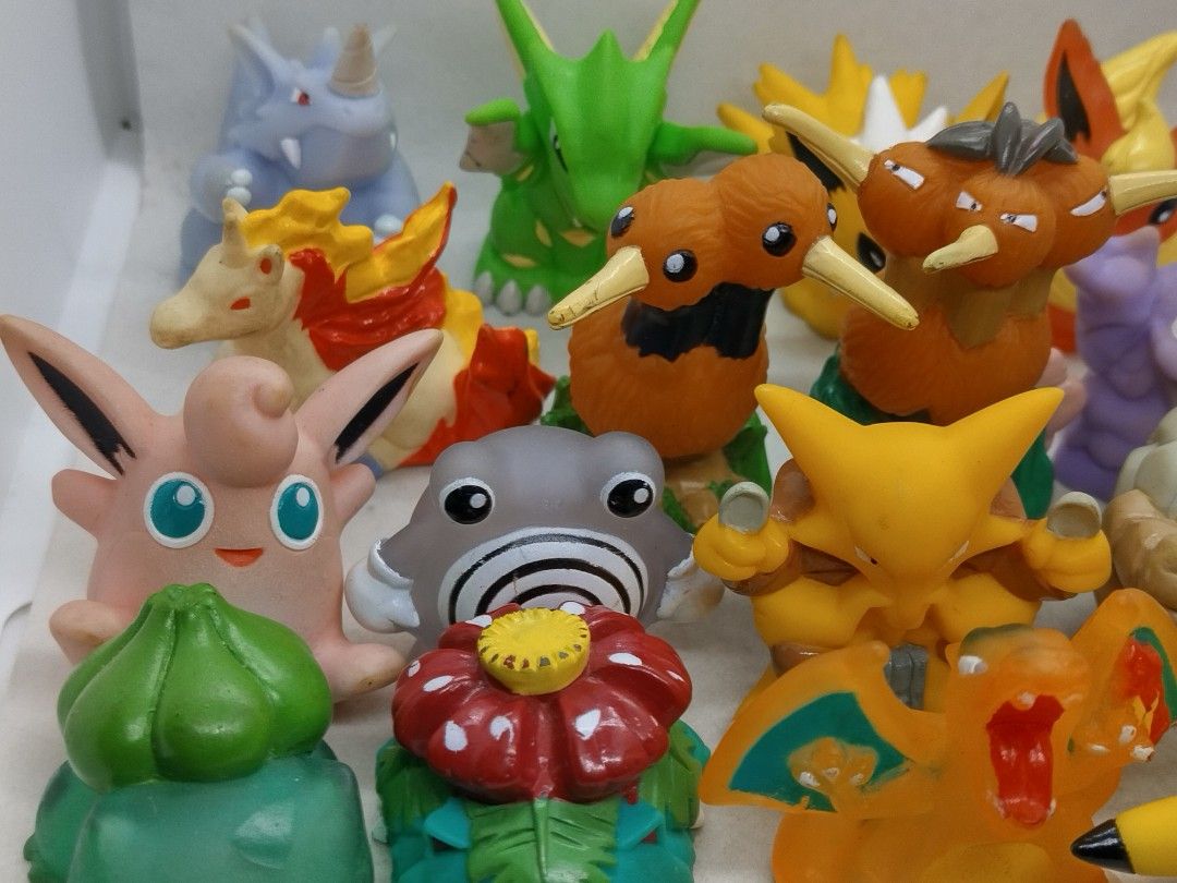 Bandai pokemon sales finger puppets