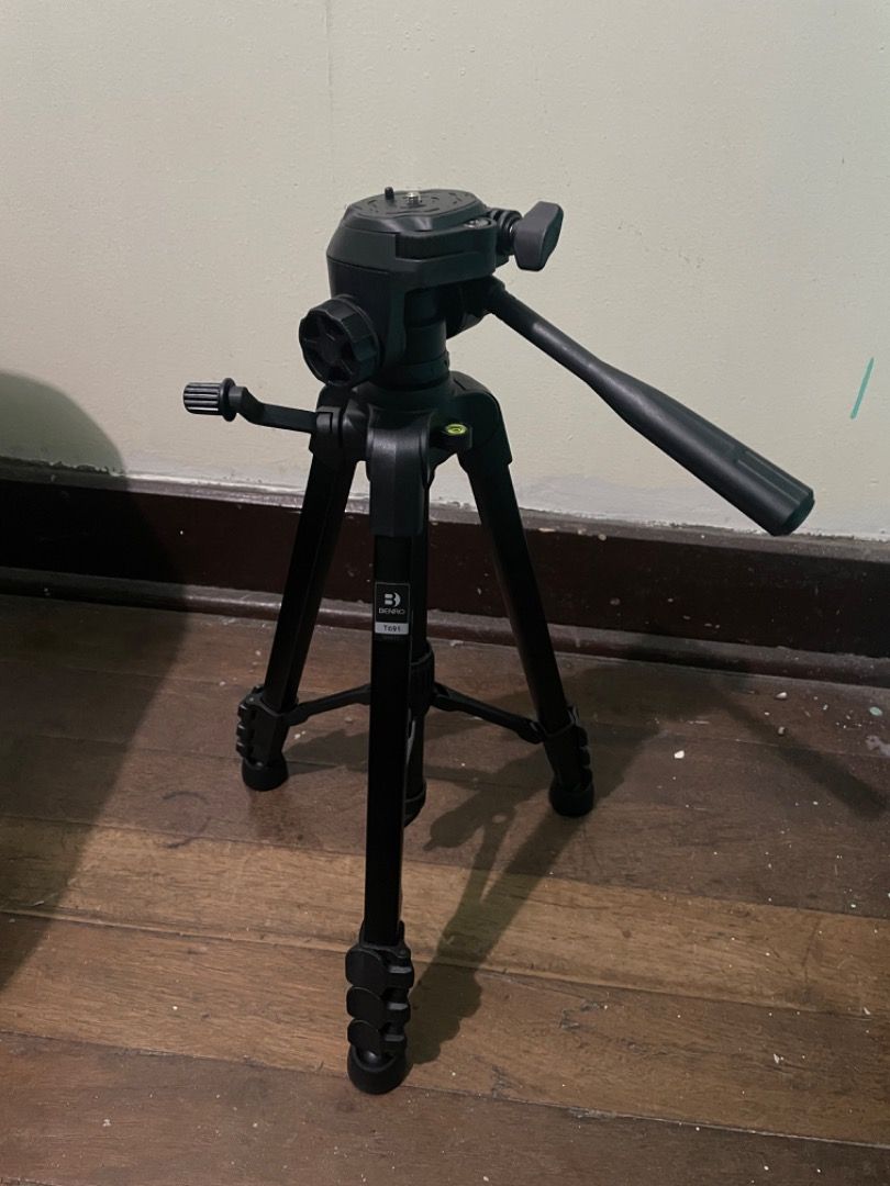 Benro T691 Aluminum Tripod, Photography, Photography Accessories