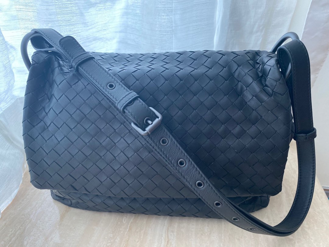 Bottega Crossbody Bag, Women's Fashion, Bags & Wallets, Cross