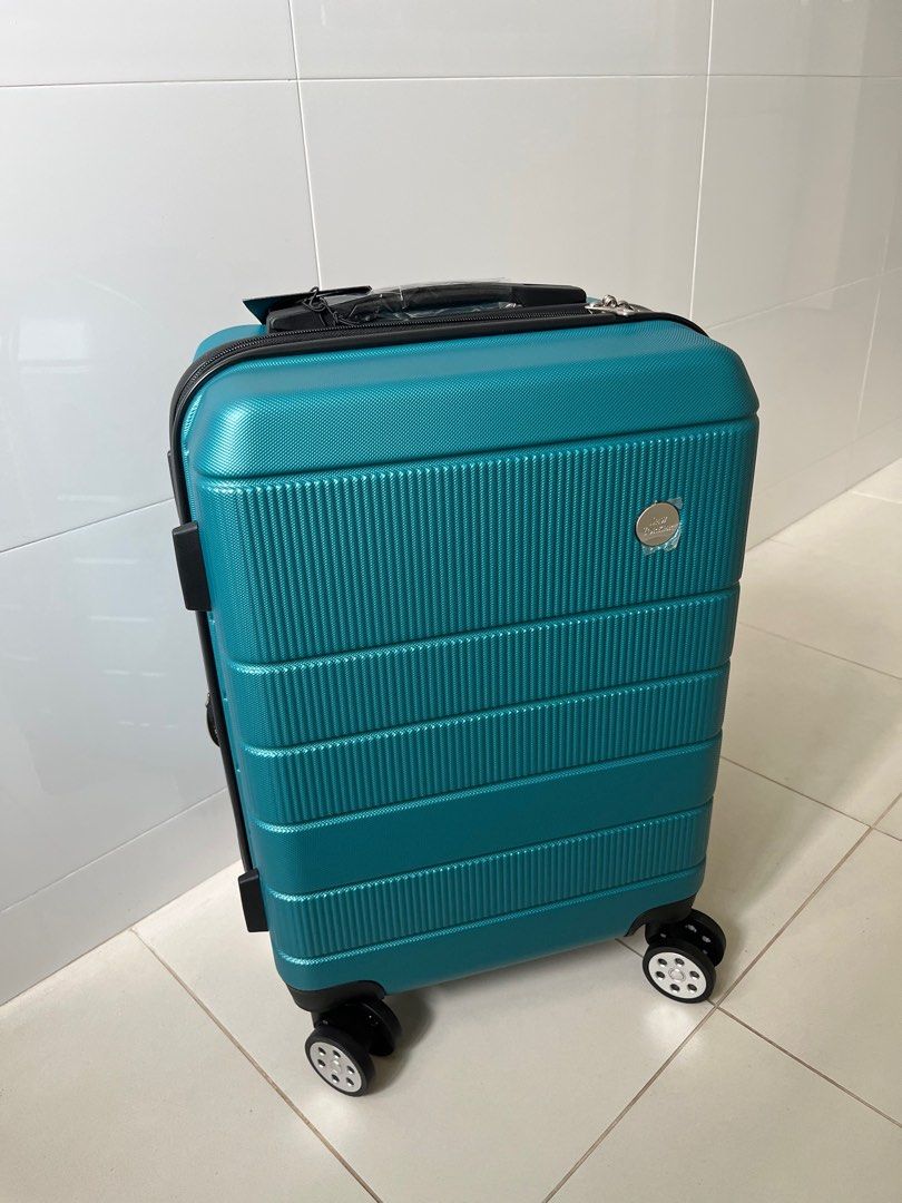 New yorker outlet luggage 20