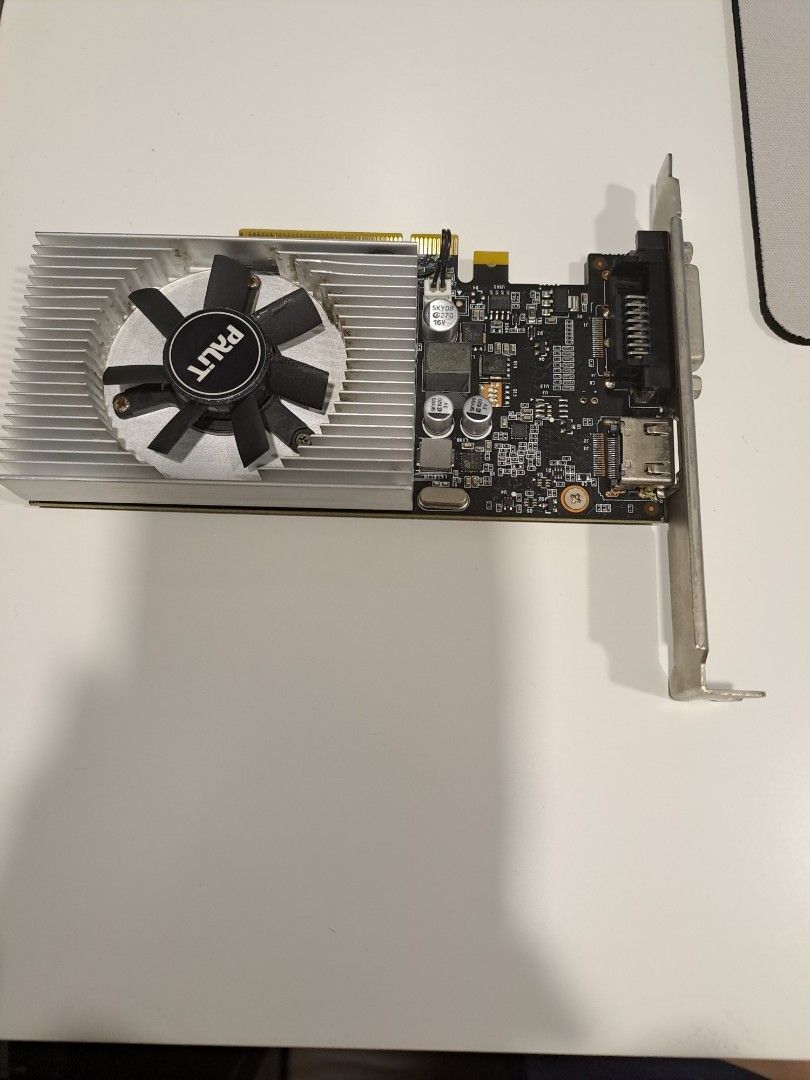 Broken gpu, Computers & Tech, Parts & Accessories, Computer Parts on