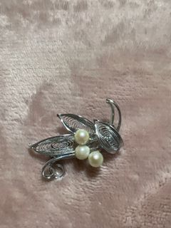 Brooch from Japan real pearl
