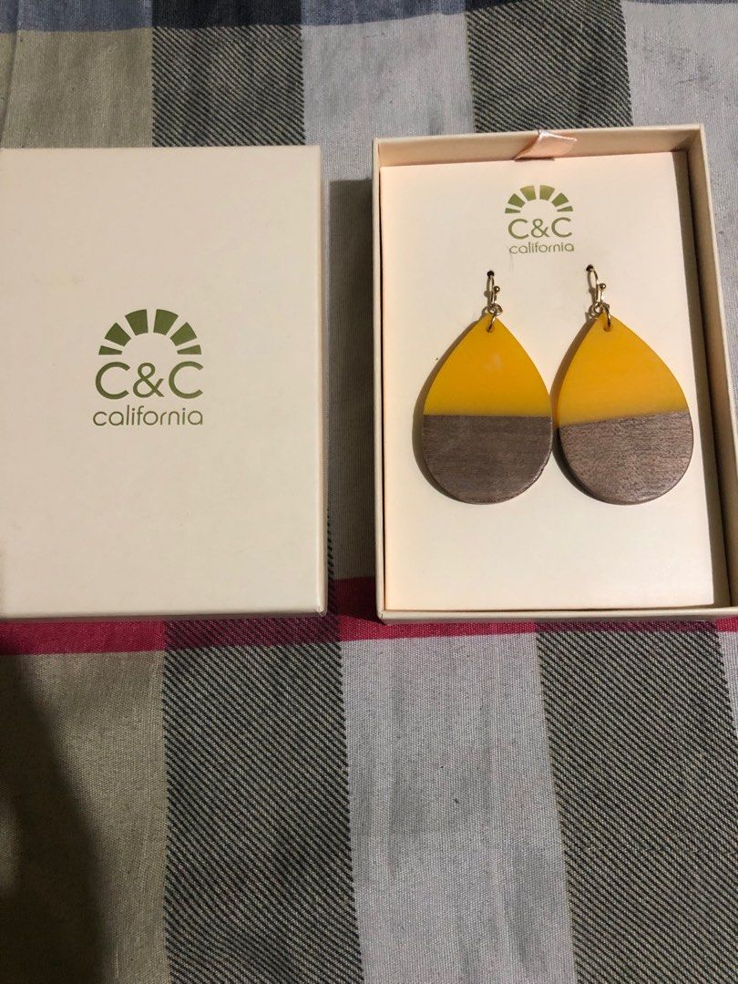 C & clearance c california earrings