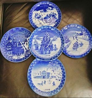 Christmas Kentucky Collection plates x520cm