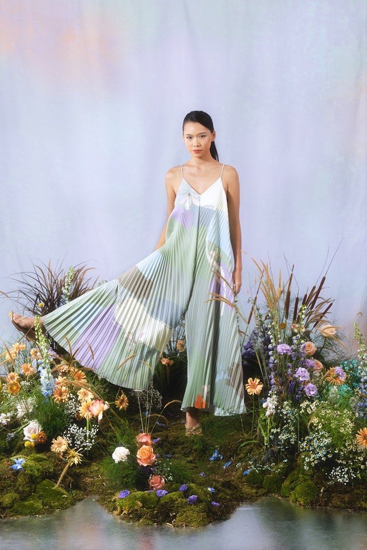 Claude Pleated Tame Jumpsuit, Women's Fashion, Dresses & Sets, Jumpsuits on  Carousell