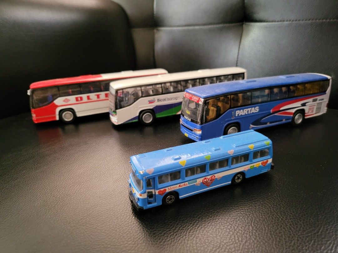 Collectible buses (Category: Vehicle & Diecast Models) located in Las Pinas. Submitted by ruthbolanos (Listing ID 1202540886, Image 2). Description: Hard to find collectible buses. 3k last price for the 4 buses. Can meet at Nomo mall or SM Molino. Can also ship via LBC's Cash on Delivery but buyer pays the shipping fee..