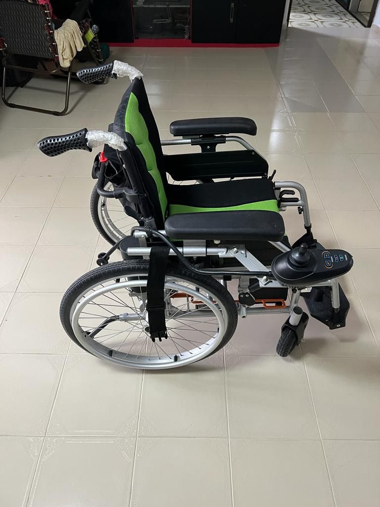 Cruz Motorised Wheelchair, Health & Nutrition, Assistive & Rehabilatory