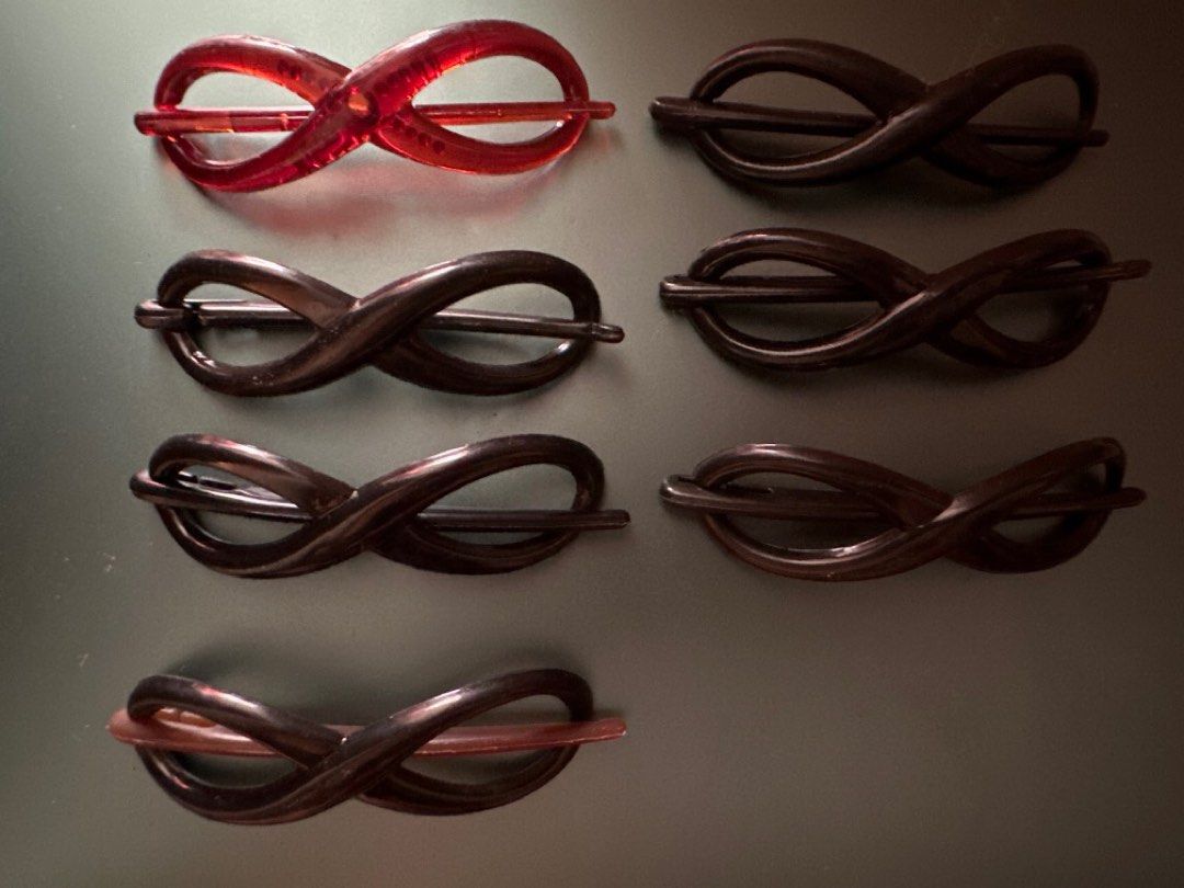 Figure 8 shop hair clip