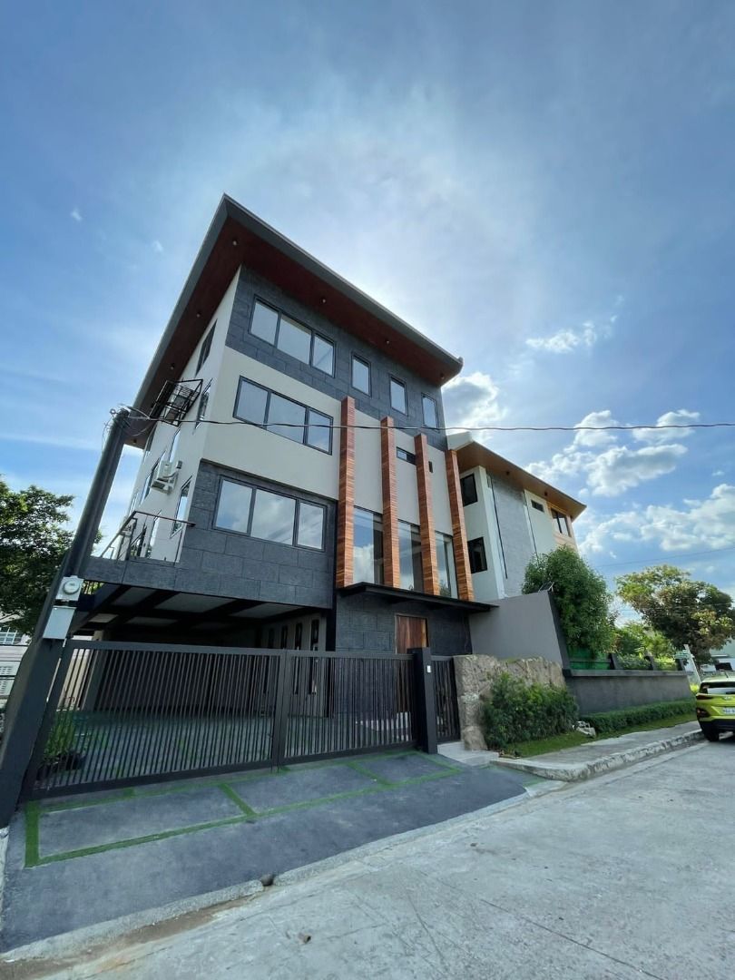 For Sale 2 Storey 6BR H&L in Woodridge Heights in Marikina, for P42.5M