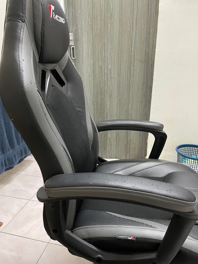 Gaming chair. TT racing Duo v3, Furniture & Home Living, Furniture