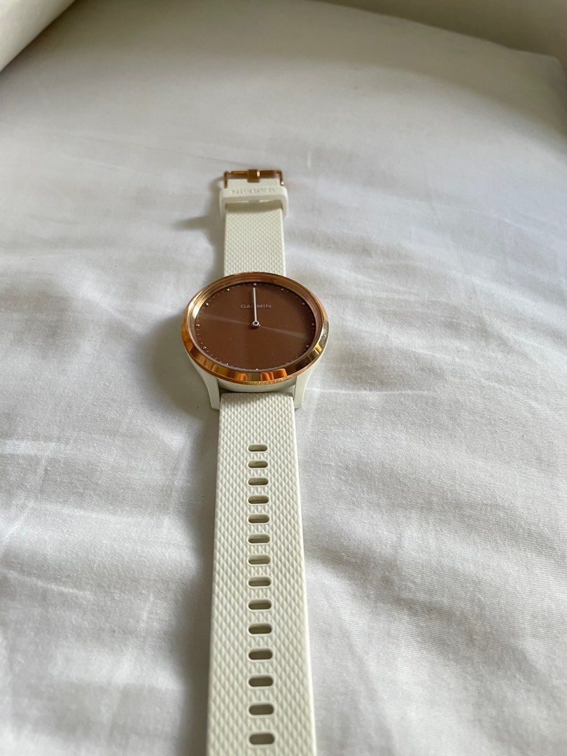 Garmin Vivomove HR sport Women s Fashion Watches on Carousell