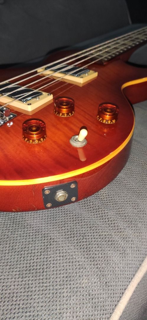 Grass Roots Les Paul Bass, Hobbies & Toys, Music & Media, Musical ...