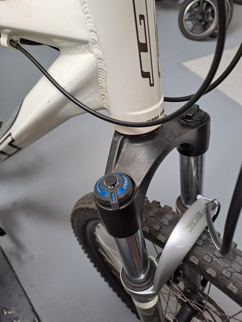 GT AVALANCHE 26インチ、送料込み