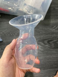 Haakaa breastfeeding bottle