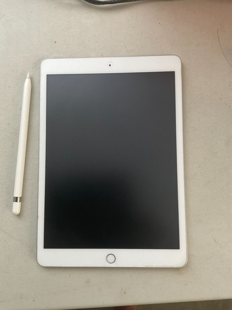 iPad 8th Gen with free apple pencil. (Davao area only), Mobile Phones