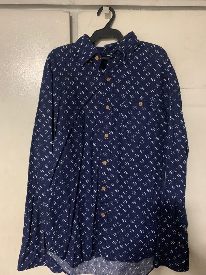 J. Crew printed long sleeves (Category: Tshirts & Polo Shirts ) located in Quezon City. Submitted by hellogoodbri (Listing ID 1202543770, Image 1). Description: -in very good condition; no issues - Size: S *message for more details RFS: decluttering.